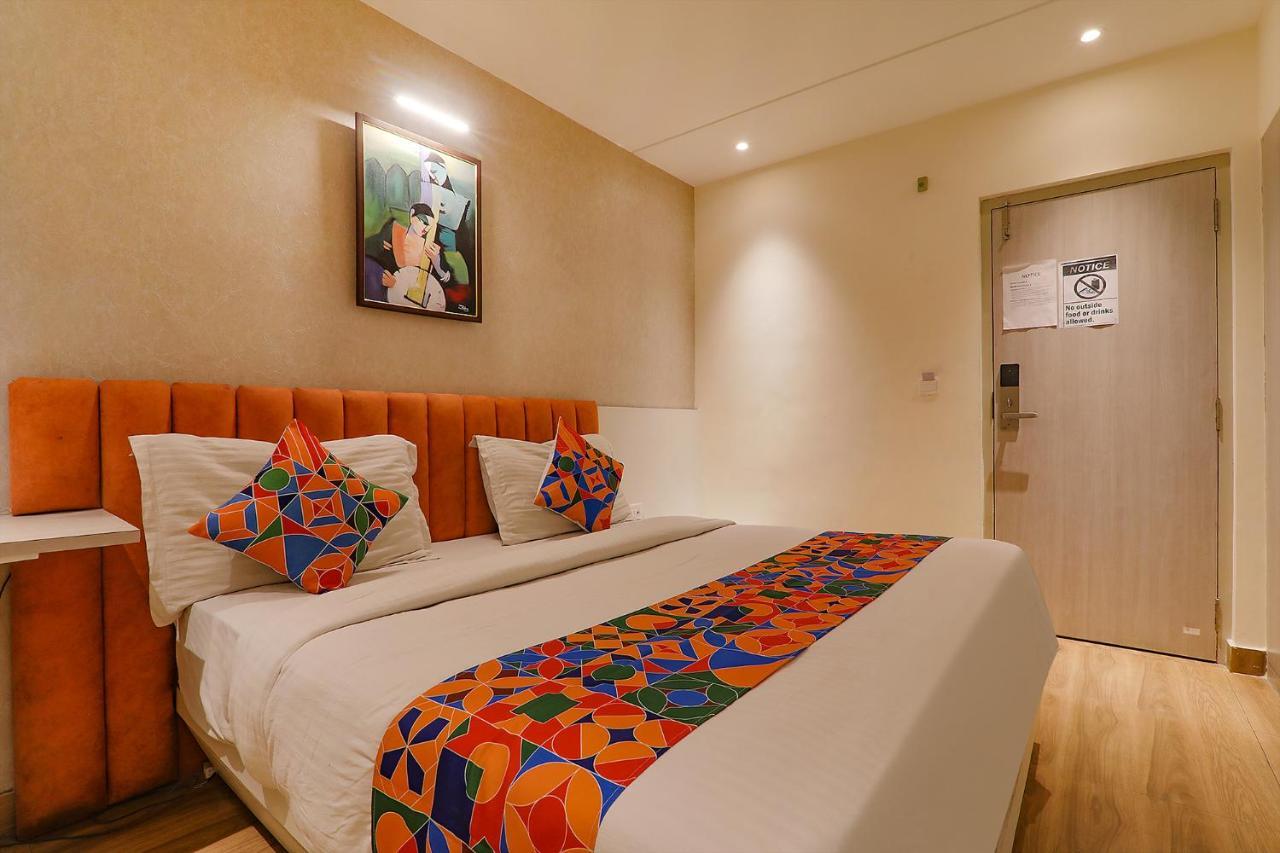 Townhouse Geetraj Near Shalimar Gateway Lucknow Hotel Exterior foto