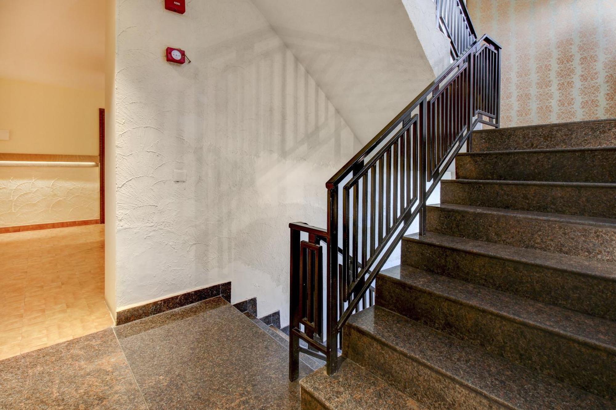 Townhouse Geetraj Near Shalimar Gateway Lucknow Hotel Exterior foto