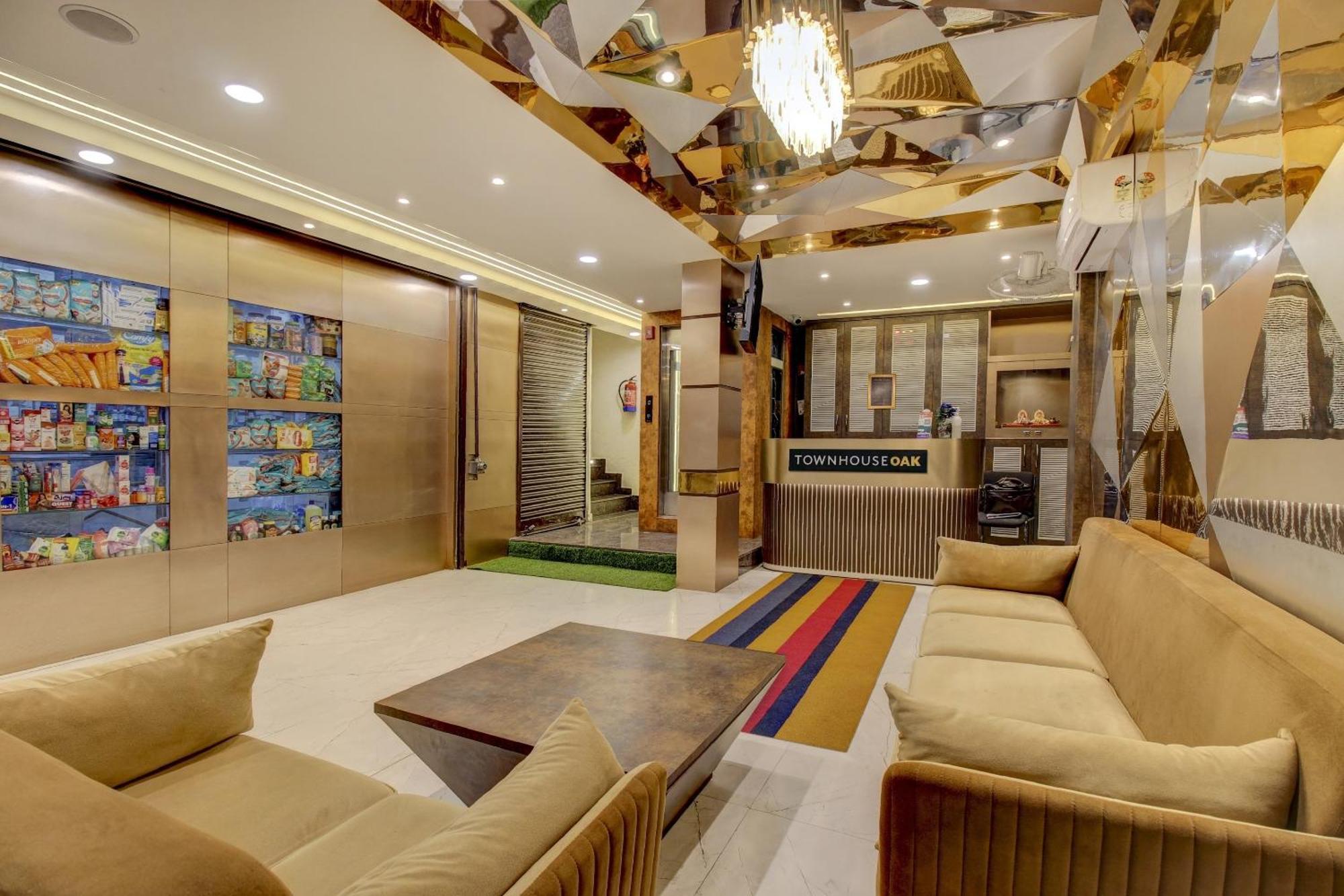 Townhouse Geetraj Near Shalimar Gateway Lucknow Hotel Exterior foto
