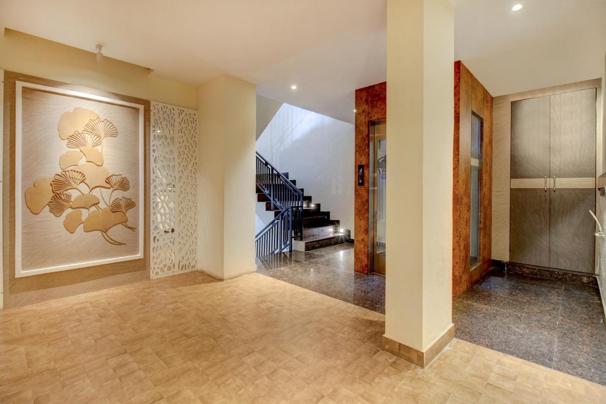 Townhouse Geetraj Near Shalimar Gateway Lucknow Hotel Exterior foto