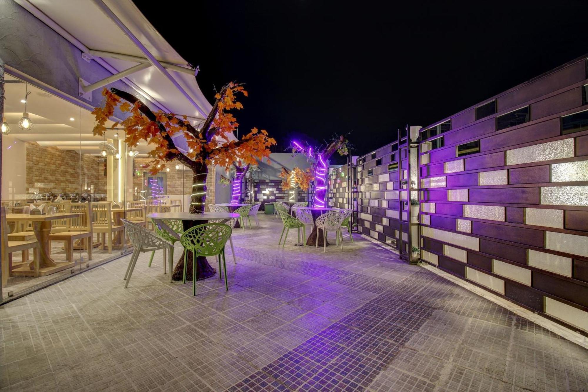 Townhouse Geetraj Near Shalimar Gateway Lucknow Hotel Exterior foto